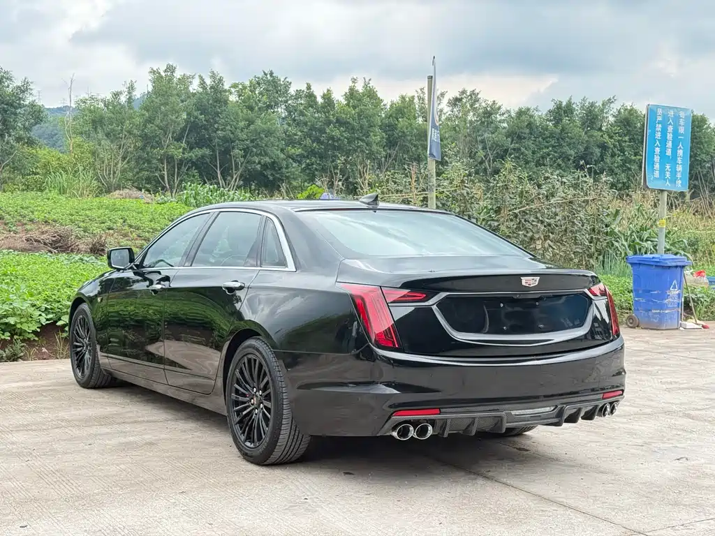 Cadillac CT6 2022 — фото 10