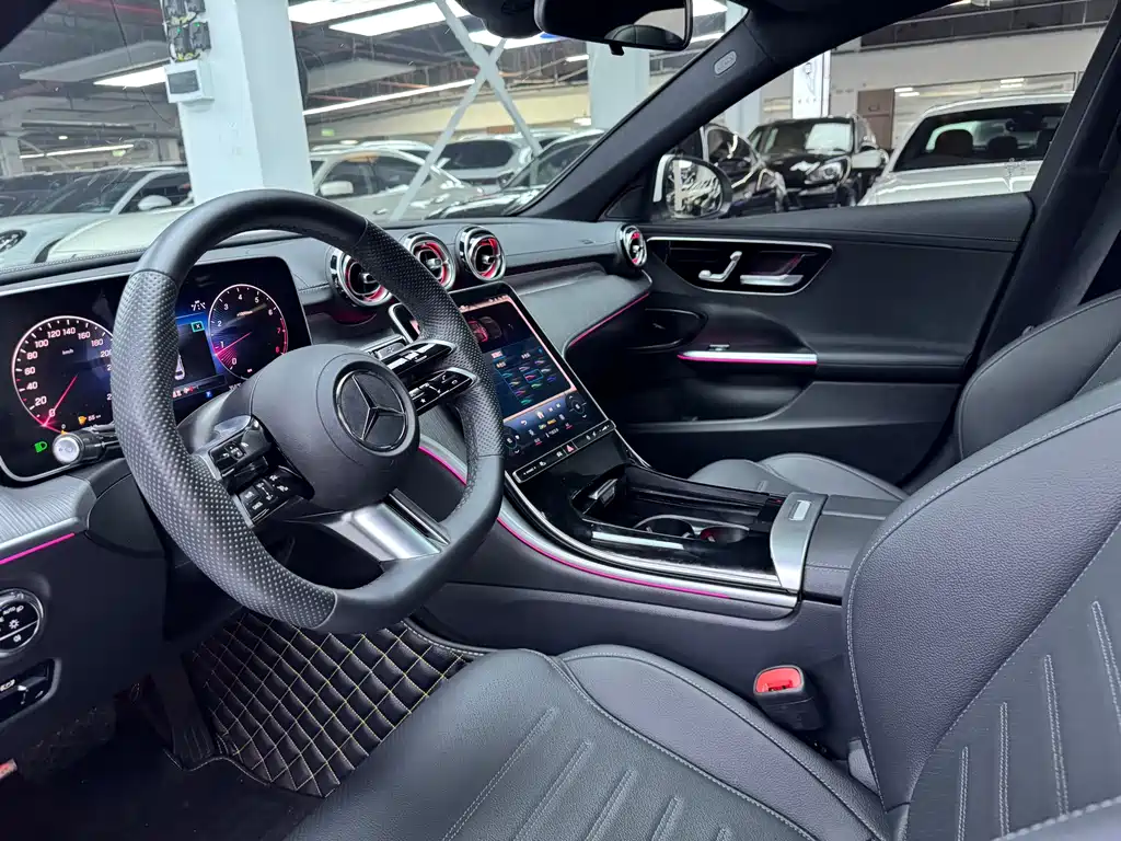 Mercedes-Benz C-Class 2023