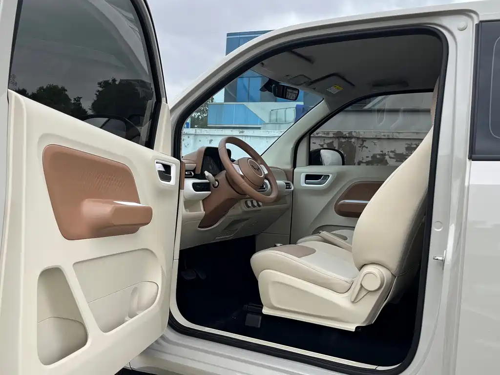 Wuling MINIEV 2025