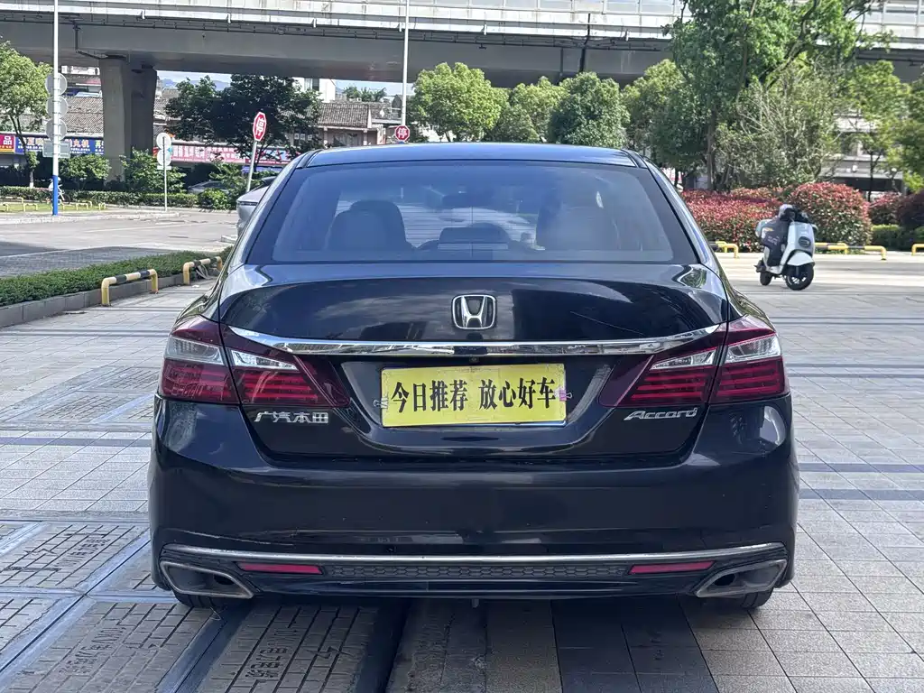 Honda Accord 2018 — фото 6