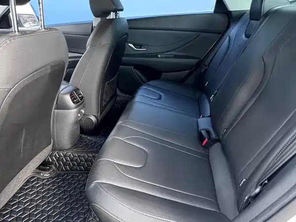 Hyundai Elantra 2023
