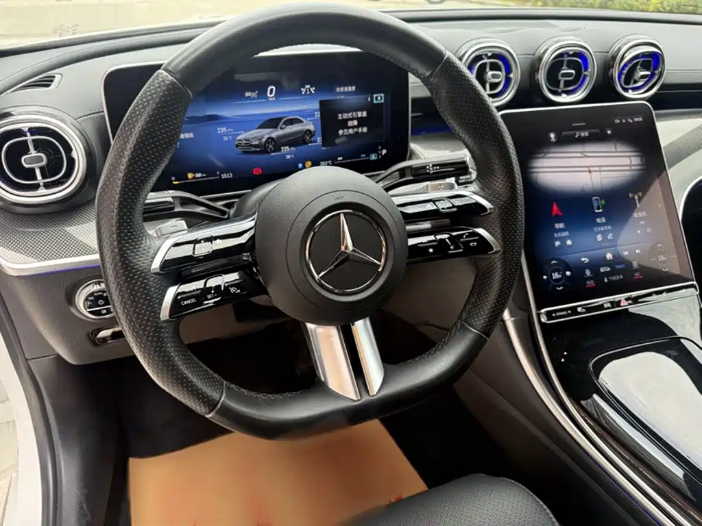 Mercedes-Benz C-Class 2023 — фото 15