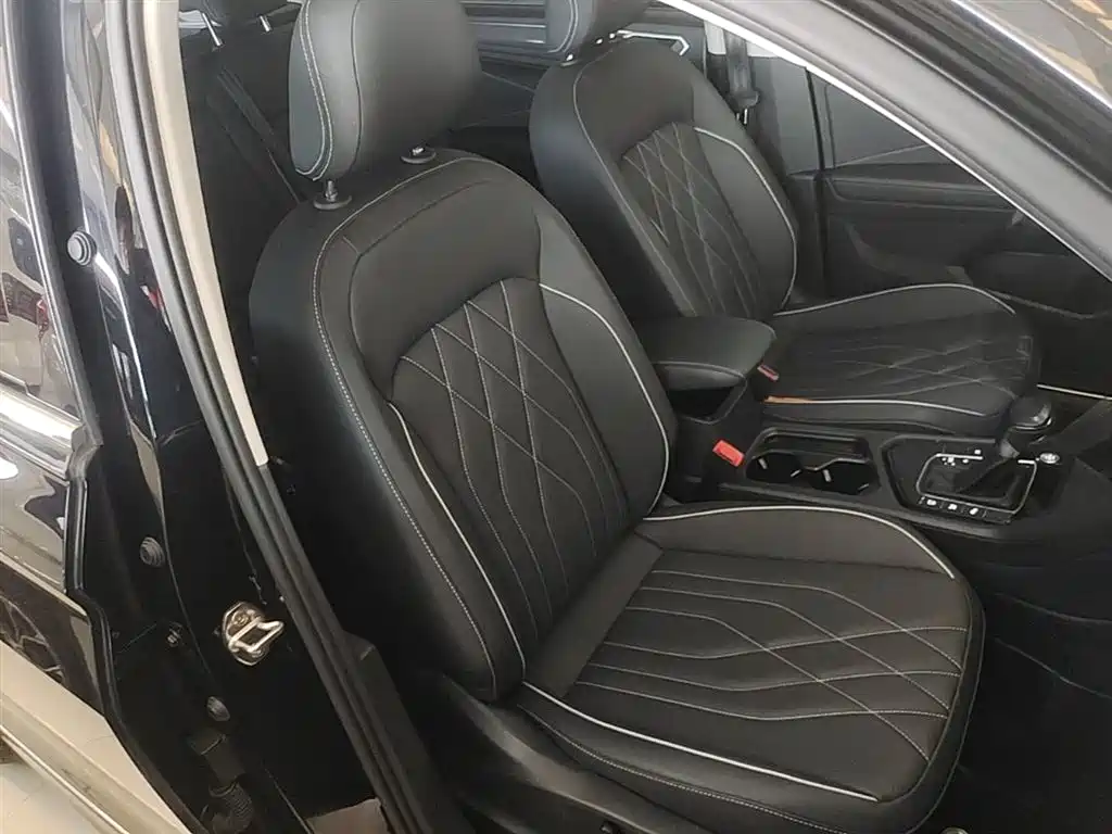 Volkswagen Tiguan L 2021 — фото 25