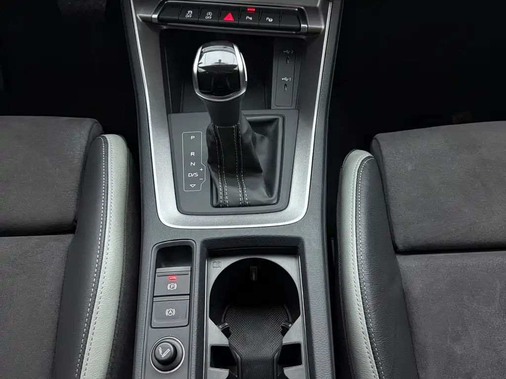 Audi Q3 2022 — фото 15