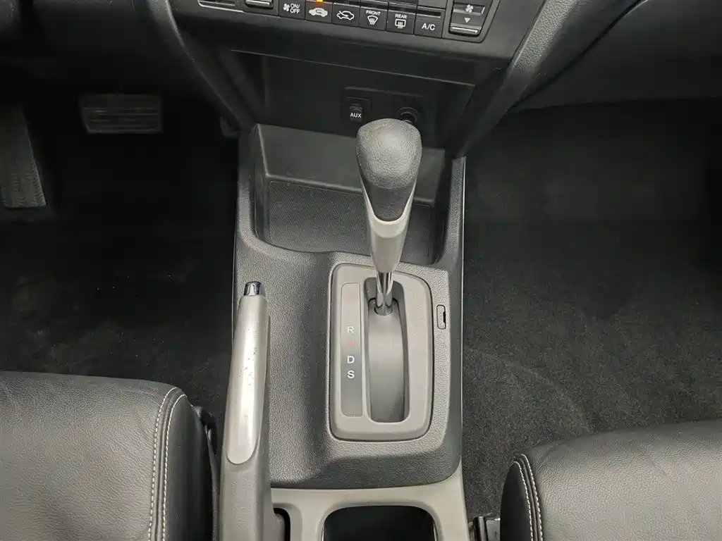 Honda Civic 2012 — фото 13