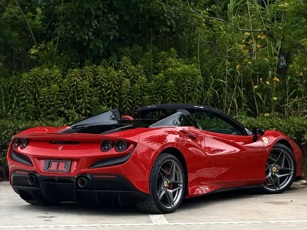 Ferrari F8 2023 — фото 6