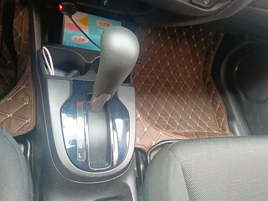Honda Fit 2017 — фото 10