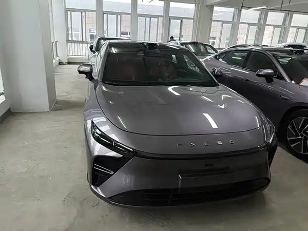 Exeed ES 2025