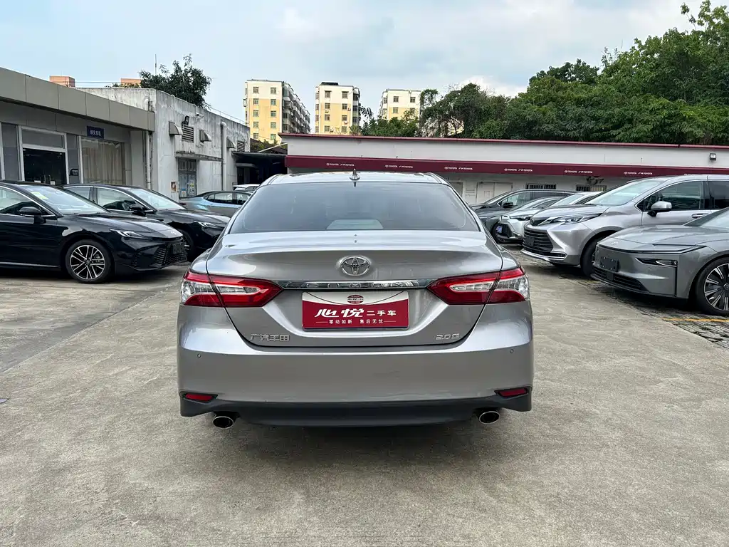 Toyota Camry 2021 — фото 16