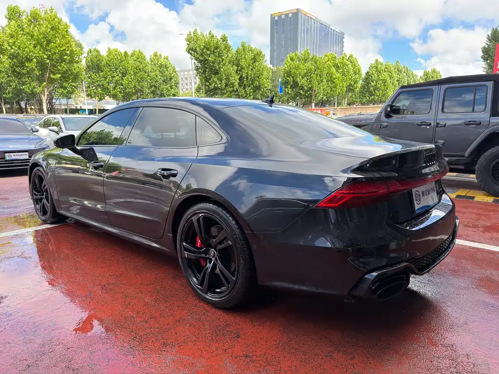 Audi A7L 2024
