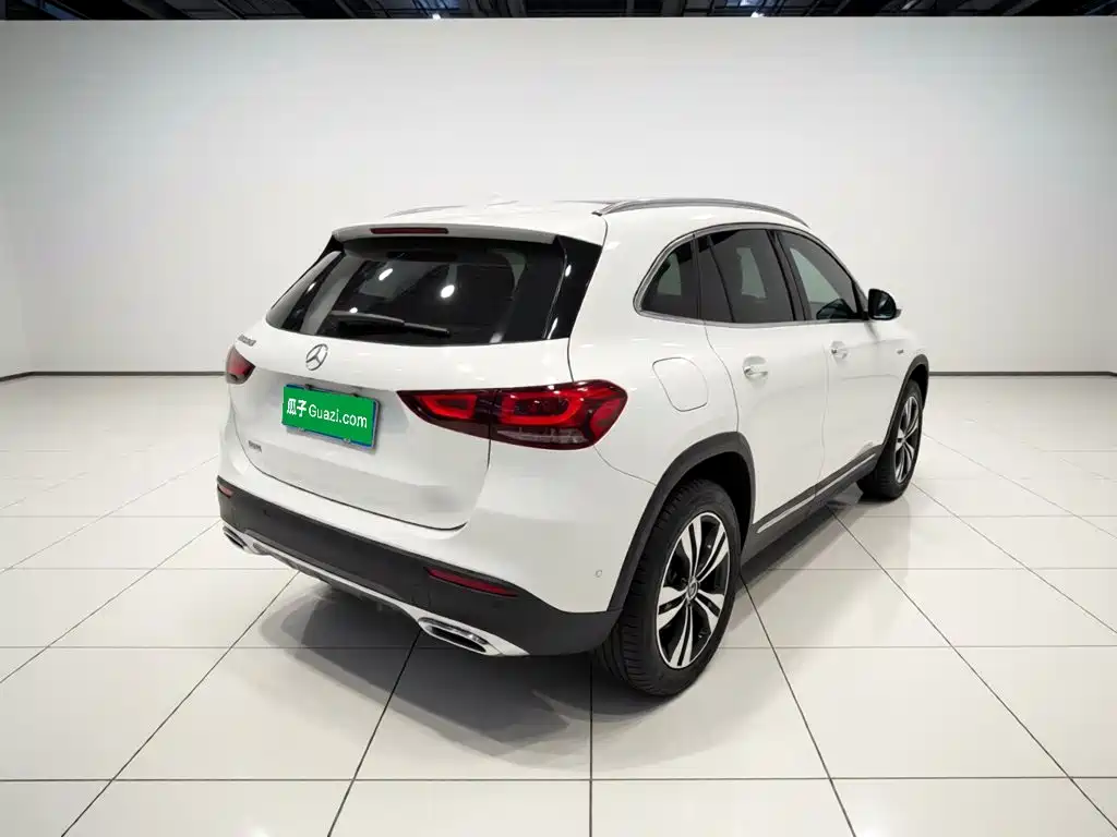 Mercedes-Benz GLA 2021