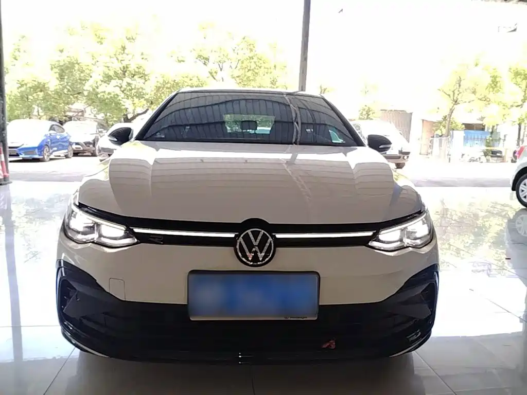 Volkswagen Golf 2021