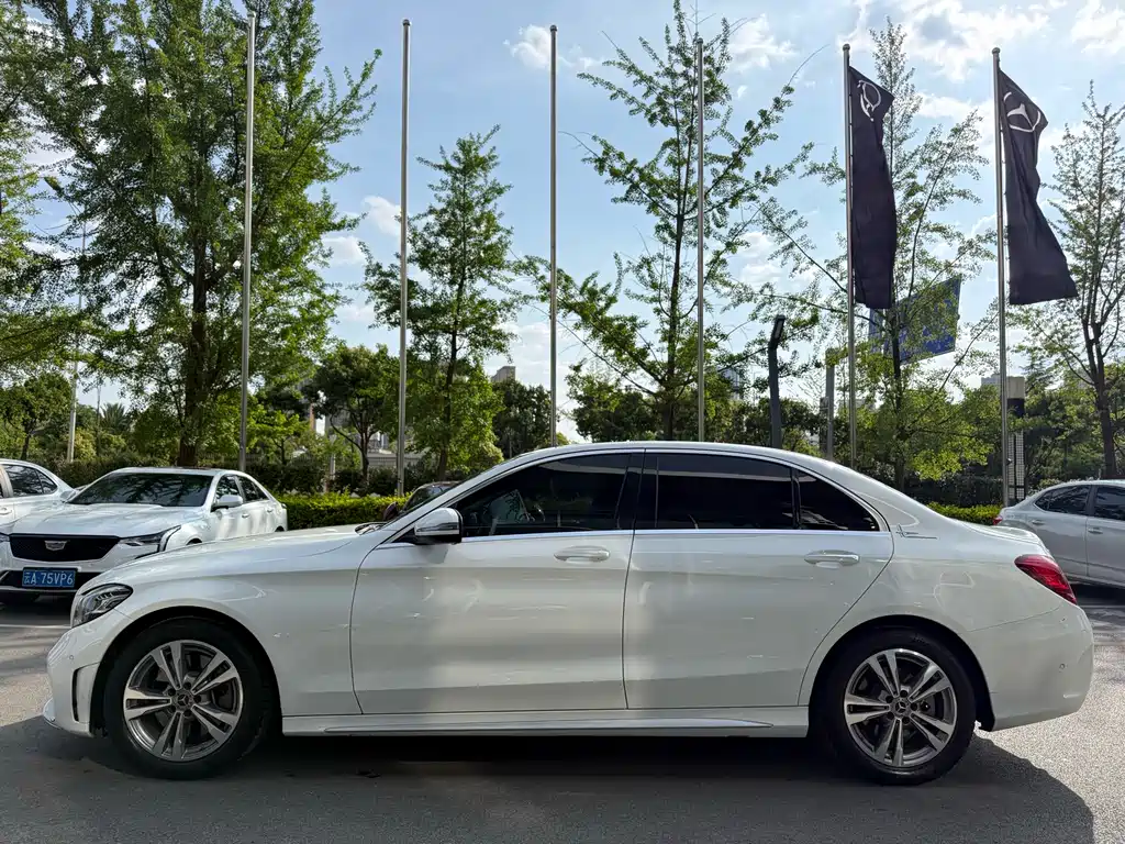 Mercedes-Benz C-Class 2021 — фото 8