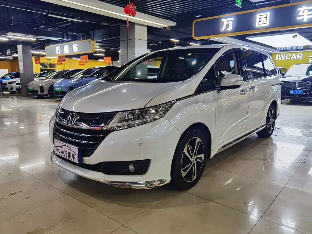 Honda Odyssey 2018 — фото 1