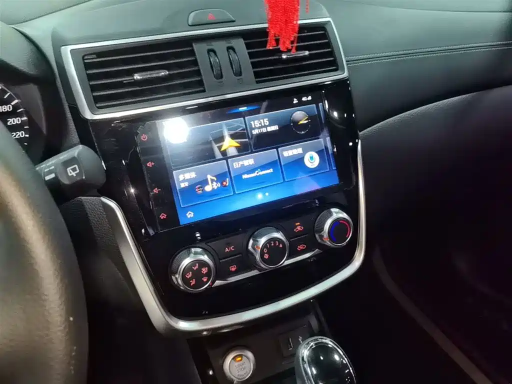 Nissan Tiida 2019 — фото 13