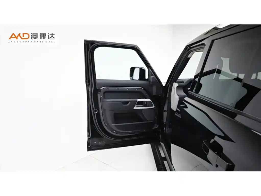Land Rover Defender 2021 — фото 10
