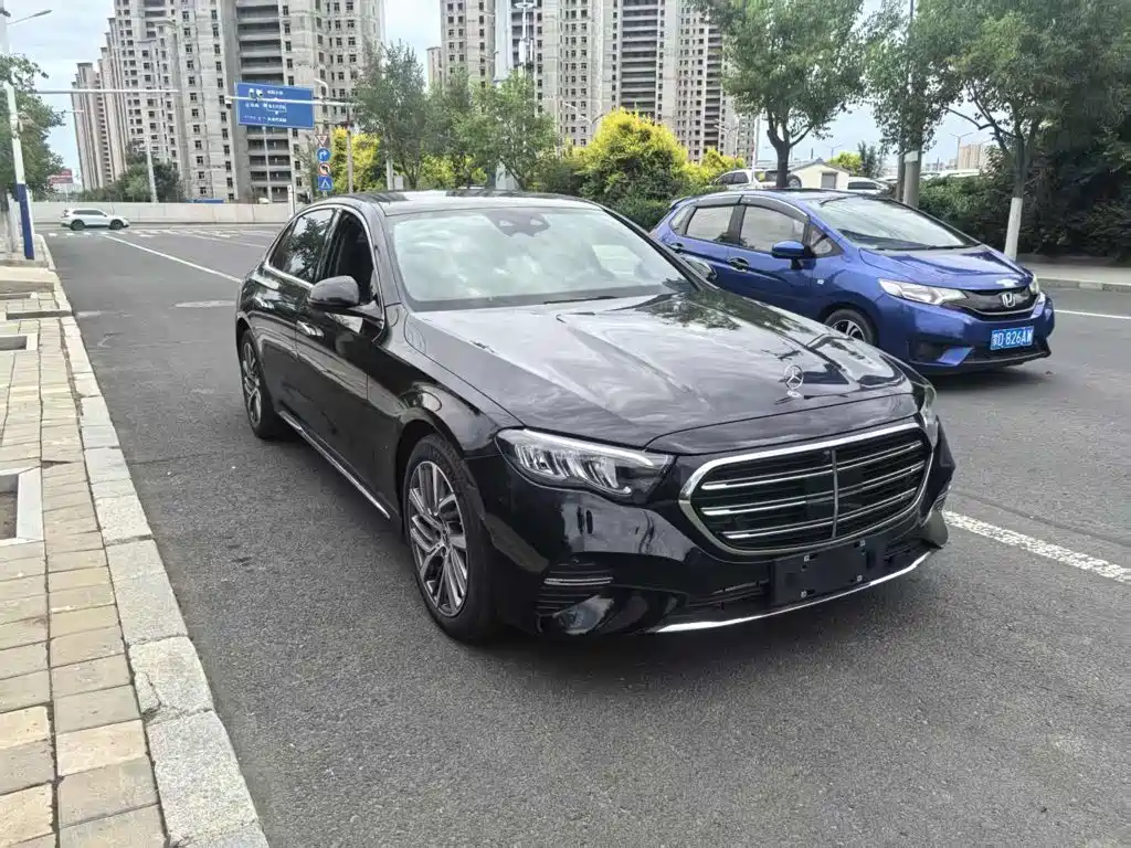 Mercedes-Benz E-Class 2024