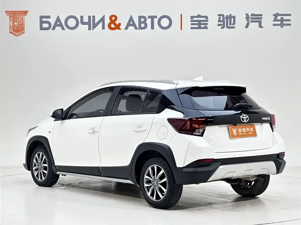Toyota Yaris L 2022