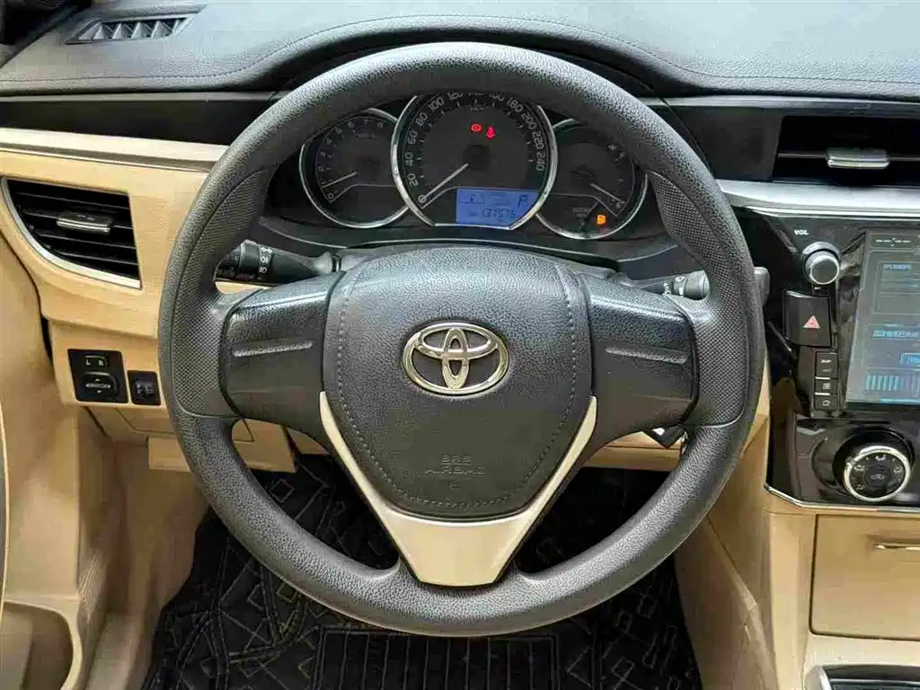 Toyota Corolla 2015