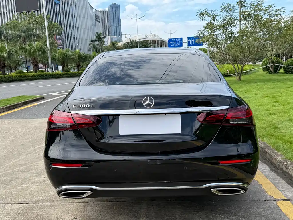 Mercedes-Benz E-Class 2023