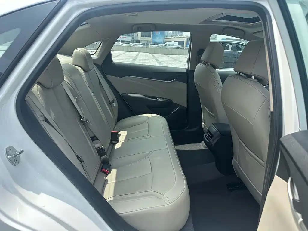 Buick Excelle 2018 — фото 17