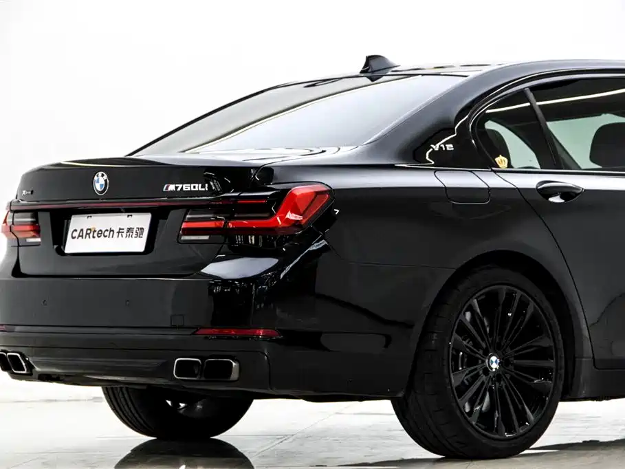 BMW 7 Series 2013 — фото 31
