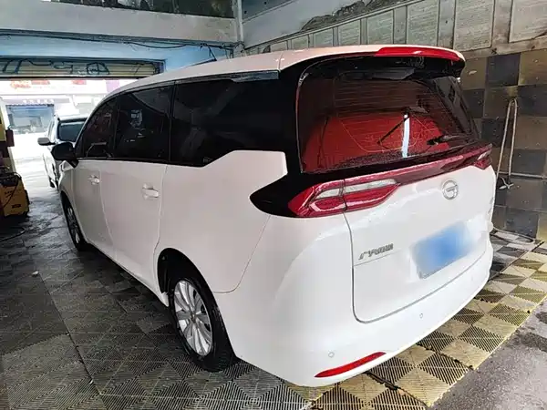 GAC Trumpchi M6 2021