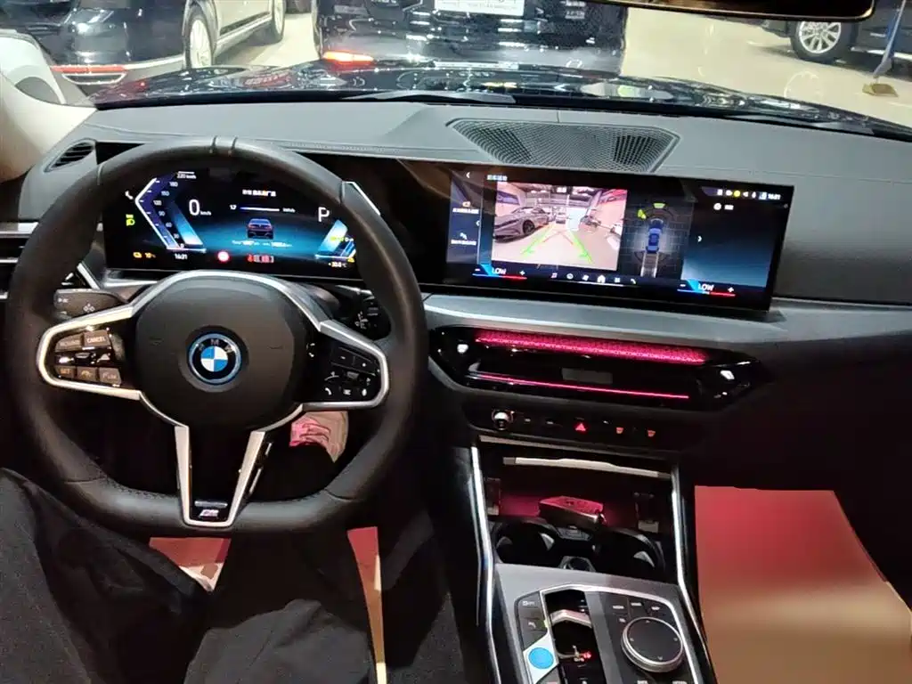 BMW i3 2025 — фото 10