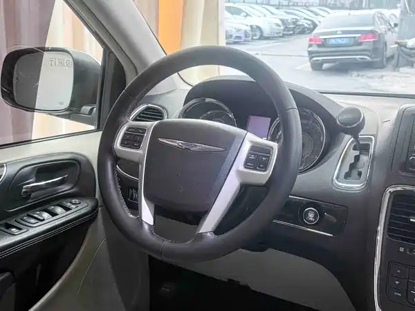 Chrysler Grand Voyager 2014
