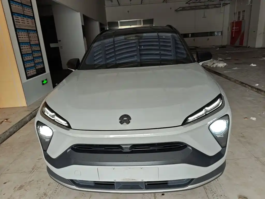 NIO ES6 2021