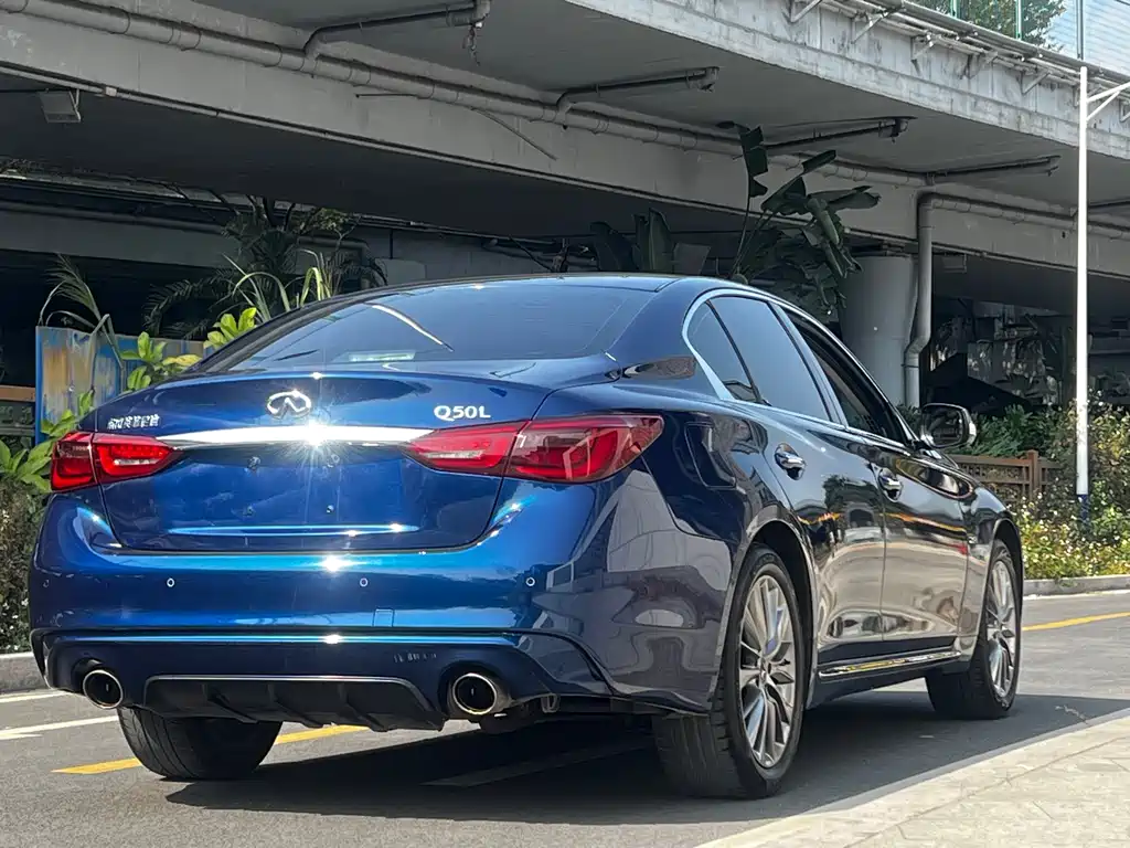 Infiniti Q50L 2019 — фото 10