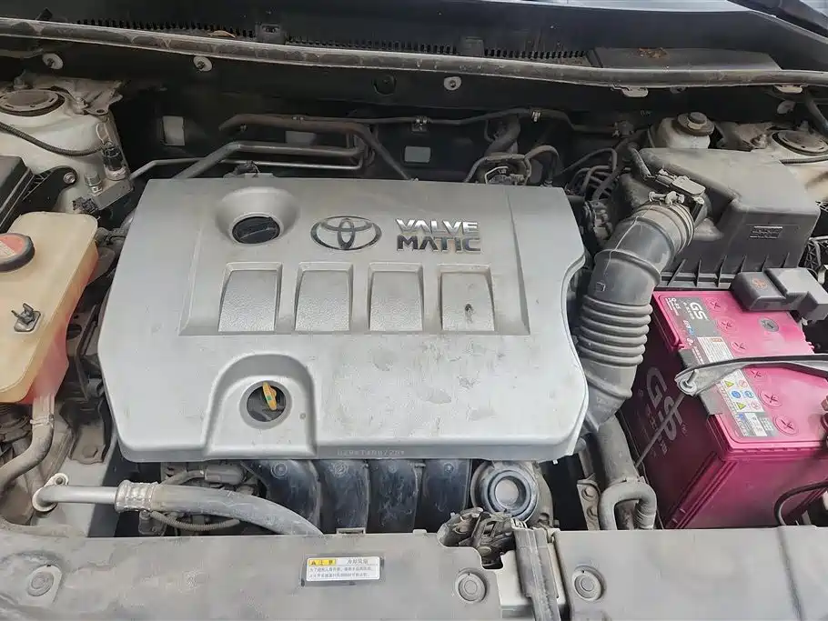 Toyota RAV4 2018 — фото 10