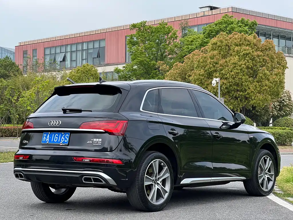 Audi Q5L 2022 — фото 5