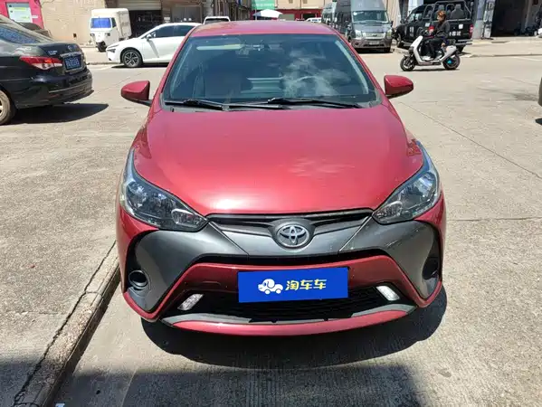 Toyota Yaris L 2021