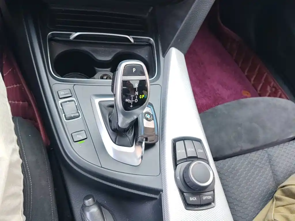 BMW 4 Series 2017 — фото 14