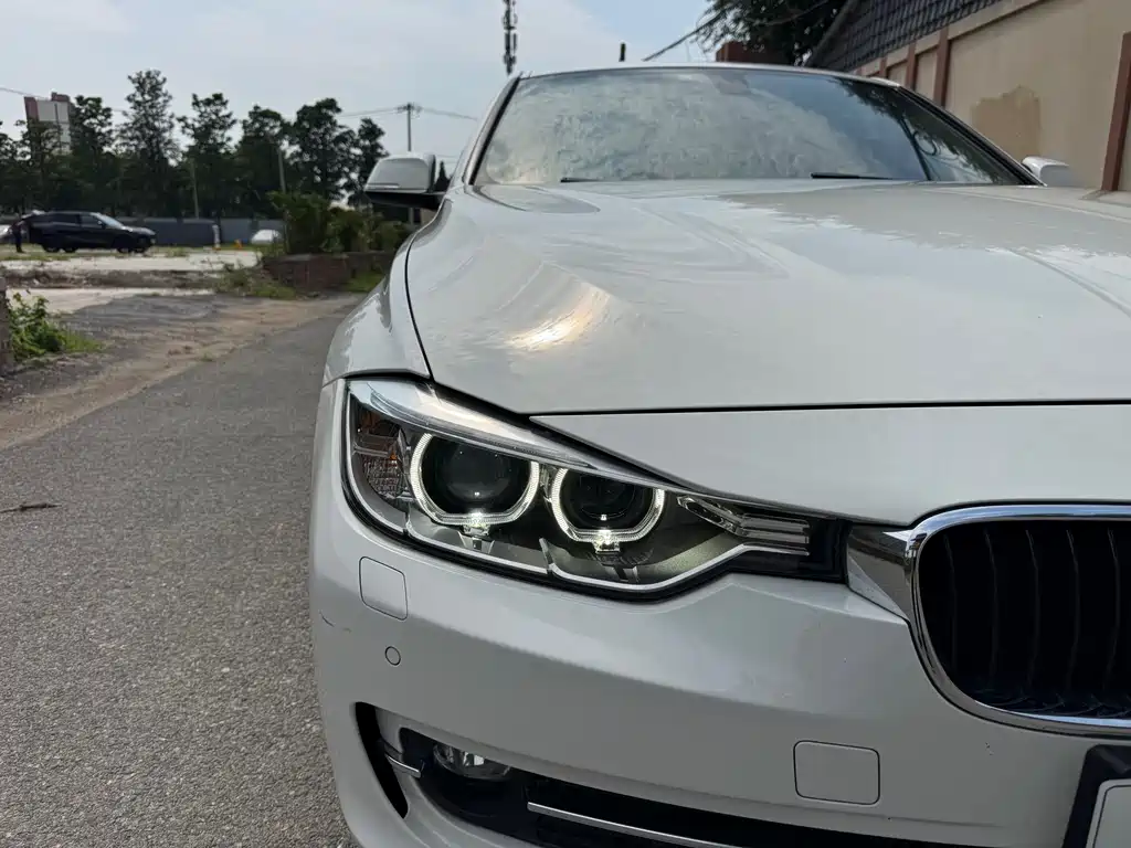BMW 3 Series 2015 — фото 25