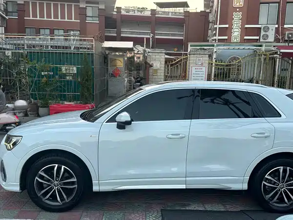 Audi Q3 2021