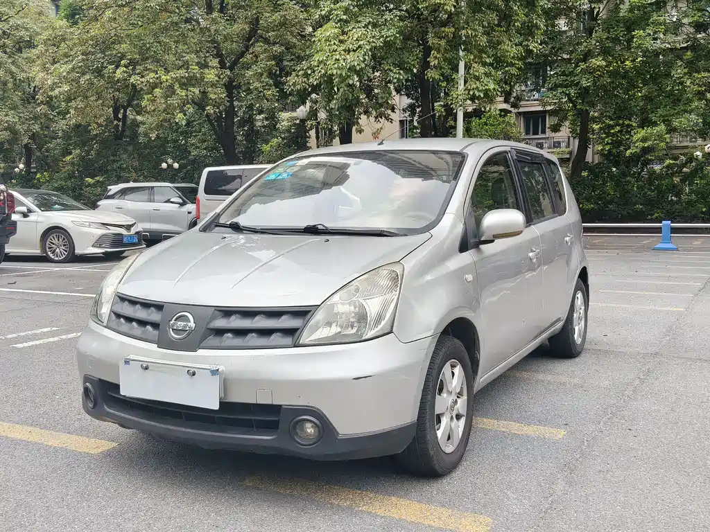 Nissan Livina 2008
