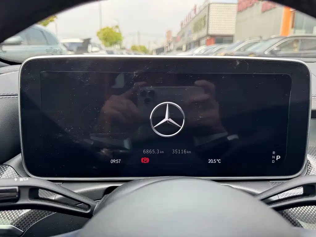 Mercedes-Benz C-Class 2023 — фото 16