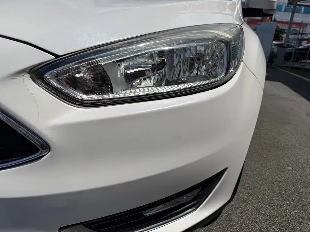 Ford Focus 2015 — фото 4