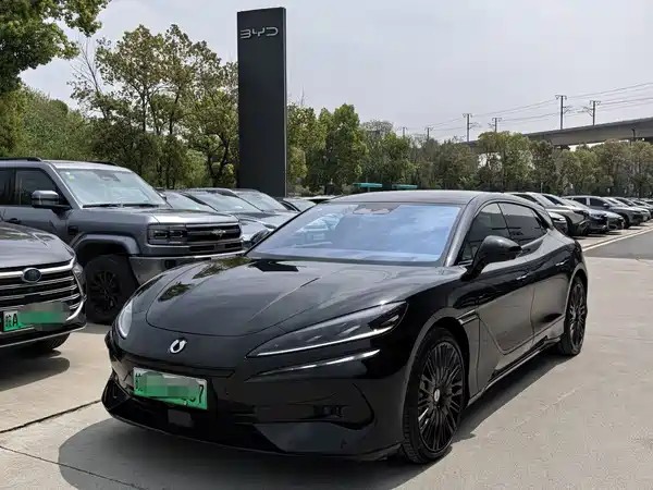 Denza Z9GT 2024