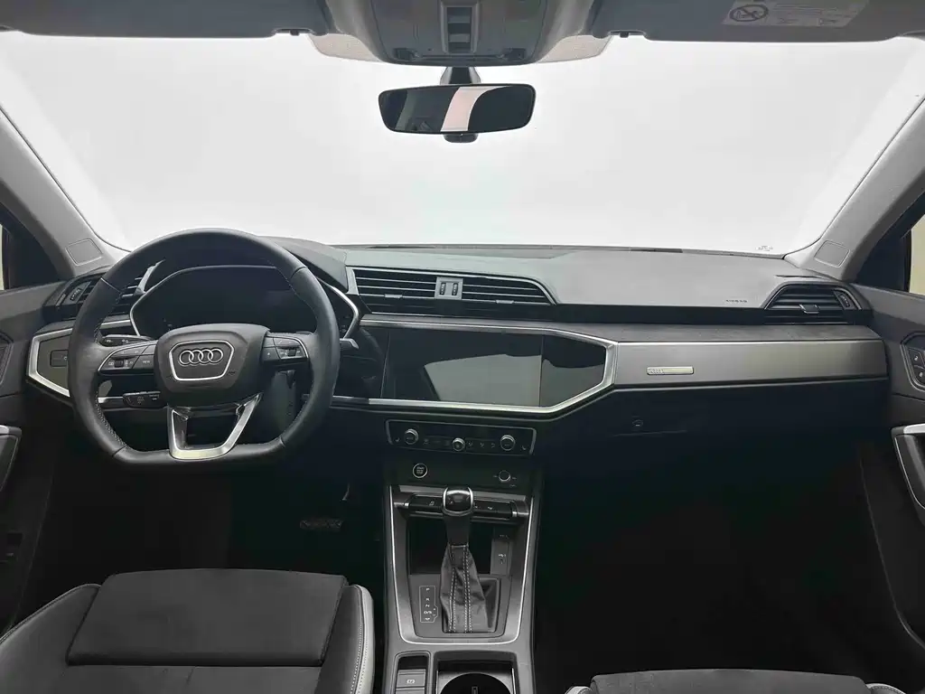 Audi Q3 2022 — фото 15
