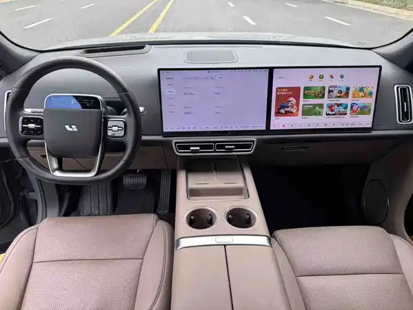 Li Auto L8 2025