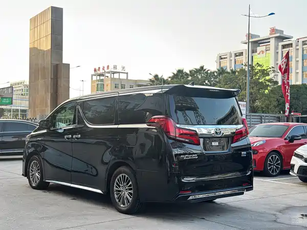 Toyota Alphard 2021