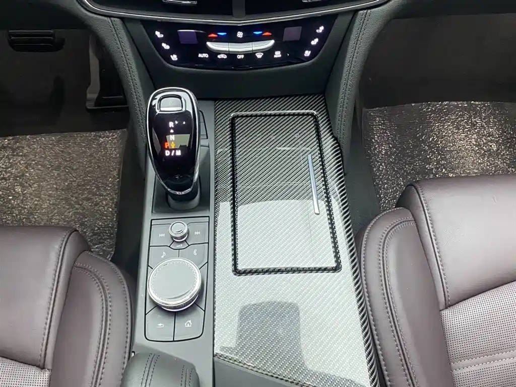Cadillac CT6 2023 — фото 20