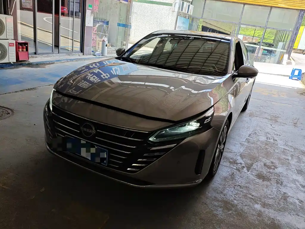 Nissan Teana 2023