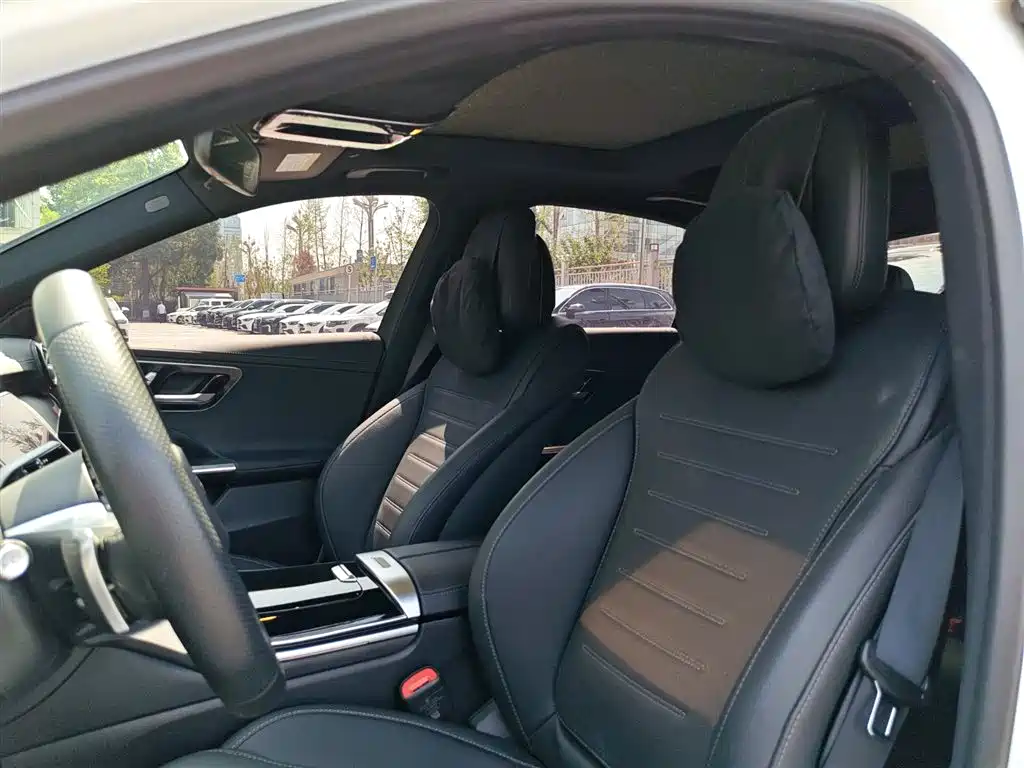 Mercedes-Benz C-Class 2023 — фото 11