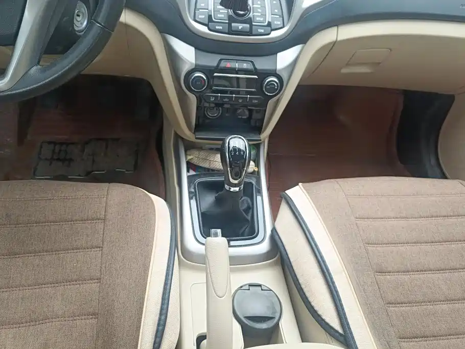 Changan Eado 2015 — фото 16