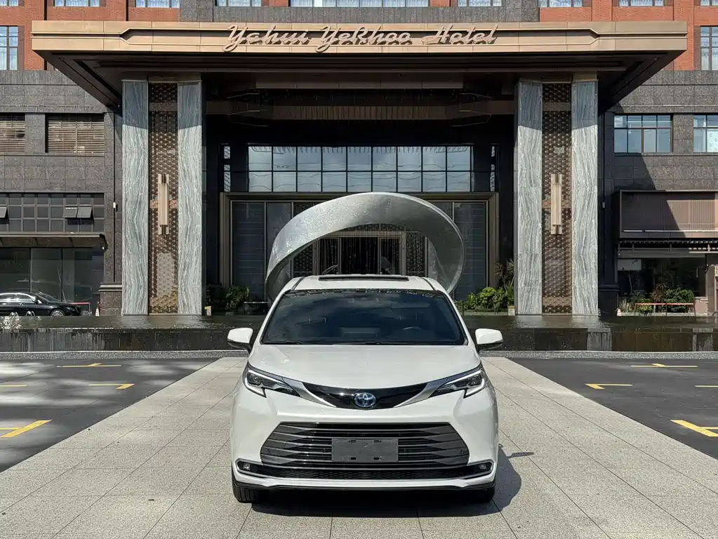Toyota Sienna 2022