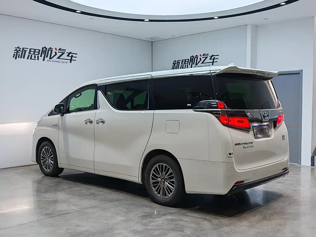 Toyota Vellfire 2022